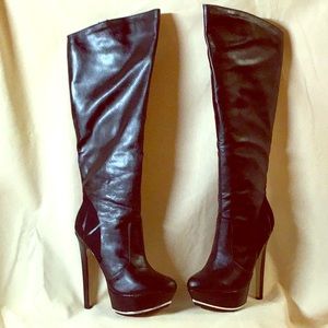 Wild Pair Outspoken Black Boots size 6.5